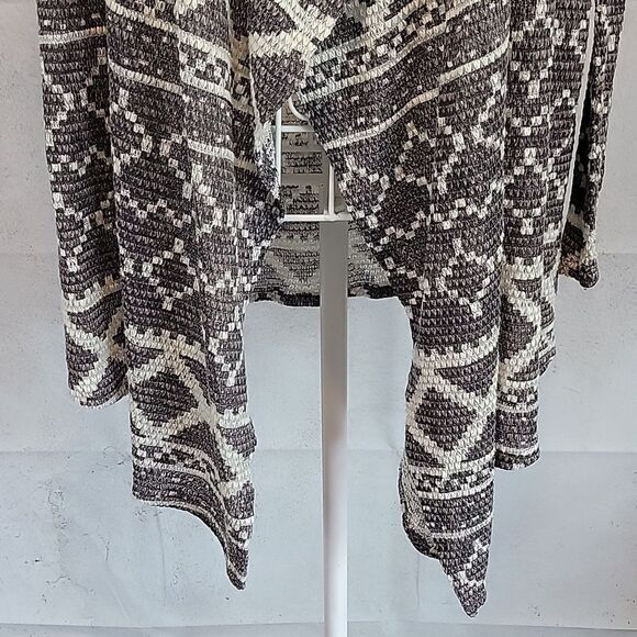 Xhilaration open front cardigan grey Aztec print Women's Size S - Picture 3 of 12